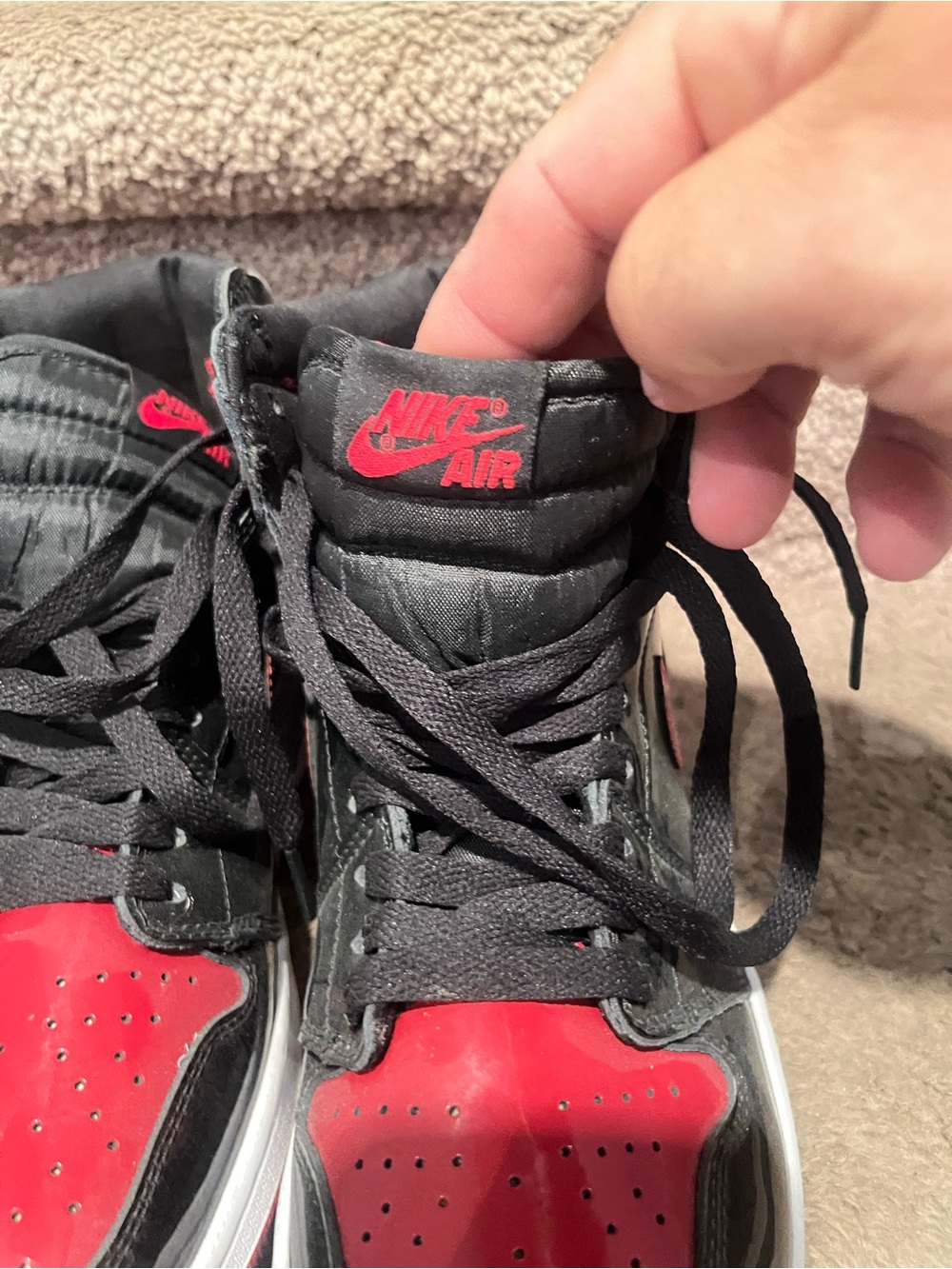 Like new Men's Jordans size 9 High-Top Basketball Sneakers - Black & Red - Picture 7 of 9